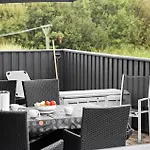 2 Bedroom Stunning In Ferienhaus Romo
