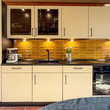 2 Bedroom Stunning In * Romo